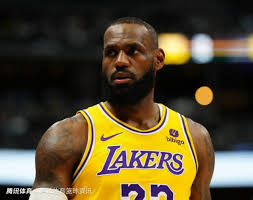 相比之下 相比之下