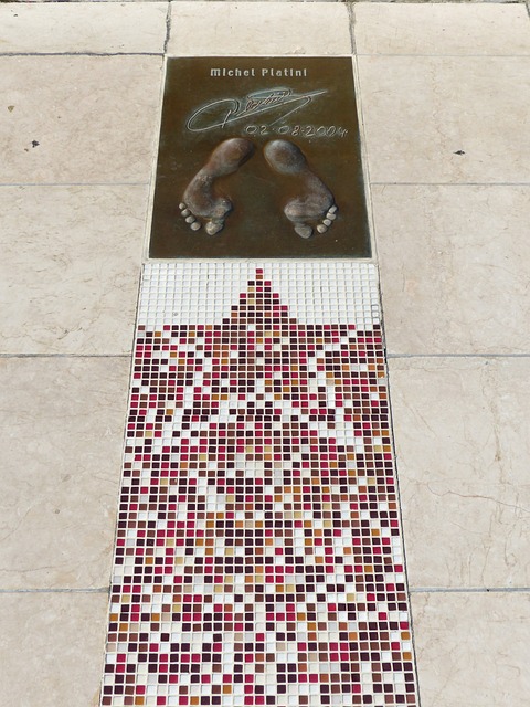 基的出走则 基的出走则